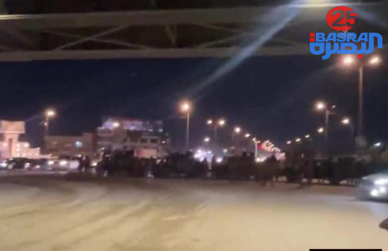 انتشار امني كثيف في شوارع الحلة، والقوات الامنية تقطع الطرق المؤدية الى مجلس محافظة بابل امام المتظاهرين، وذلك مع ورود انباء عن عقد جلسة لمجلس المحافظة لانتخاب شخصية سياسية حزبية لمنصب المحافظ
