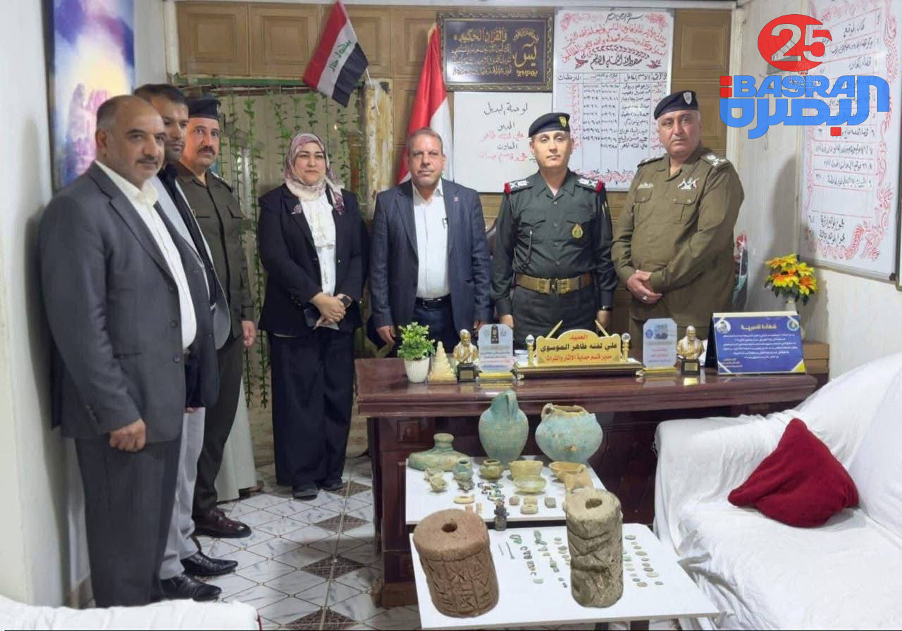 مواطن من ميسان يسلم عدد من القطع الاثرية الى الجهات المختصة