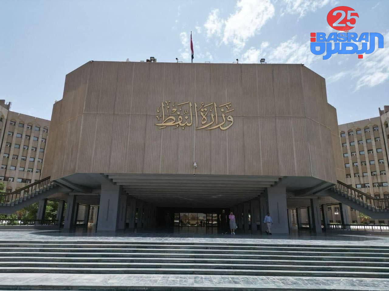 مصدر نفطي : خزانات النفط في البصرة وصلت لطاقتها القصوى ولا يمكن الاستمرار في الاستخراج