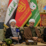 ممثل المرجعية الدينية العليا الشيخ عبد المهدي الكربلائي يتقدم المسؤولين في العتبة الحسينية المقدسة للتبرع لدعم المتضررين في ايران ولبنان